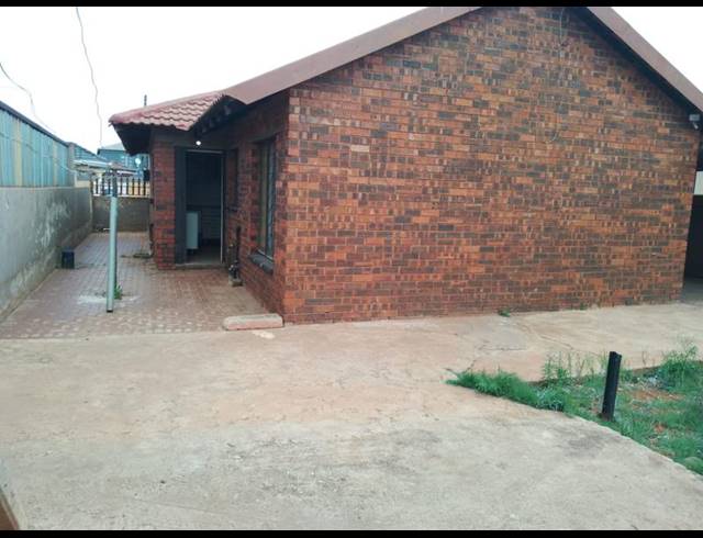 3 BEDROOM HOUSE FOR SALE IN DOORNKOP